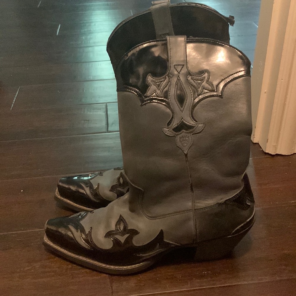 Black Western boots